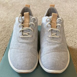 NWOT Toms Women's Cabrillo Sneakers 7.5